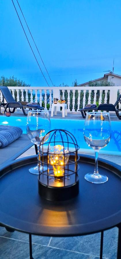 Sunny Holiday House With Pool Kaštela Exterior foto
